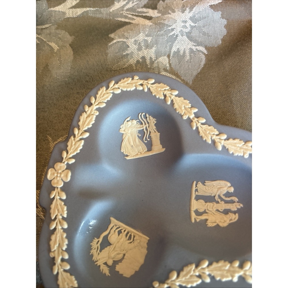Wedgwood Jasperware Light Blue 3 Section Relish Candy Dish White Relief England - Picture 3 of 8